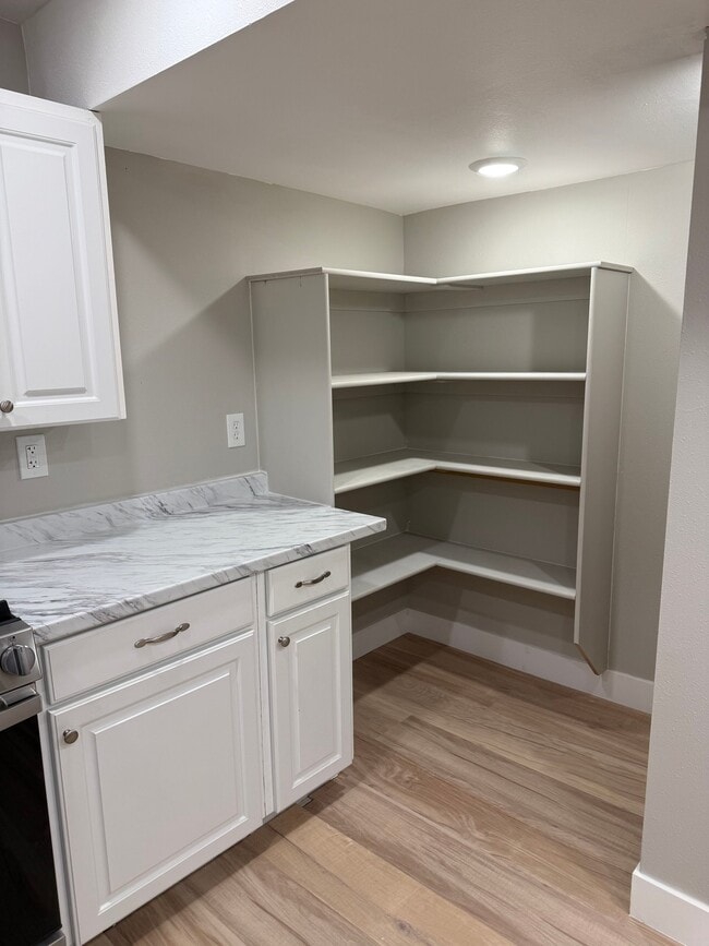 Photo - 551 S 780 W