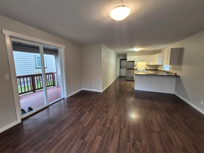 Photo - 6865-6865 Grant Rd W