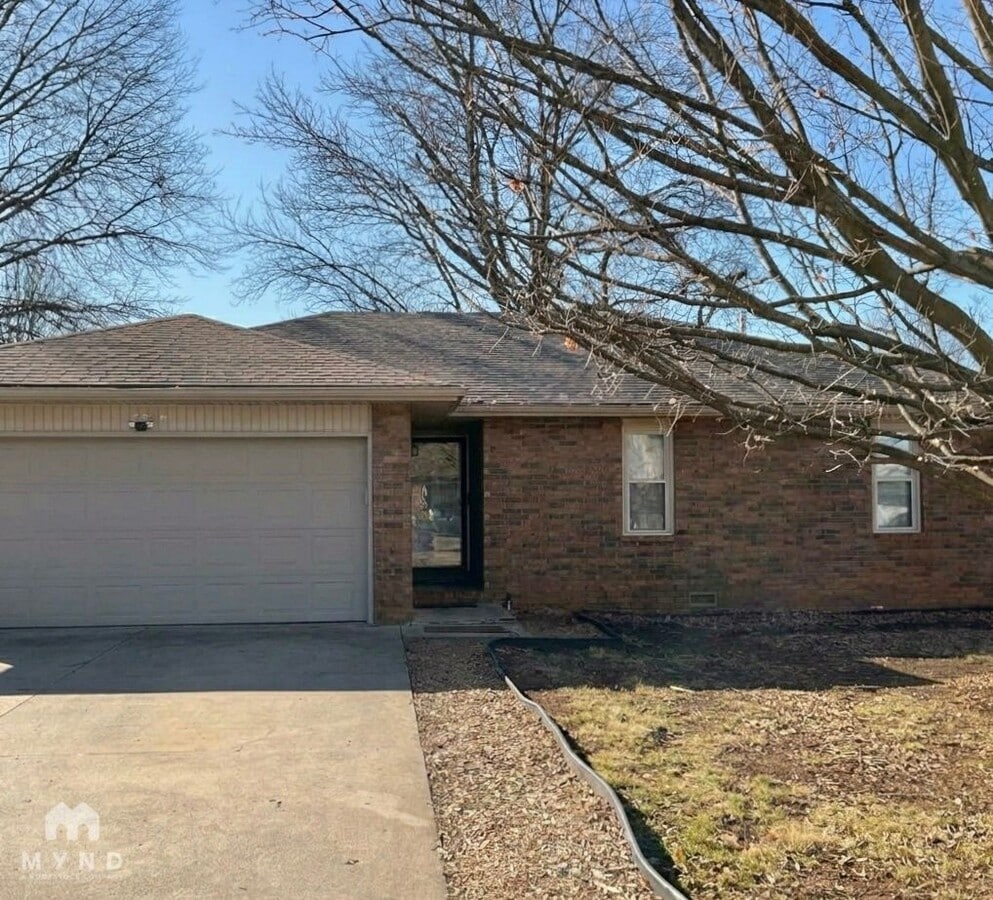 Photo - 1206 W McGee St