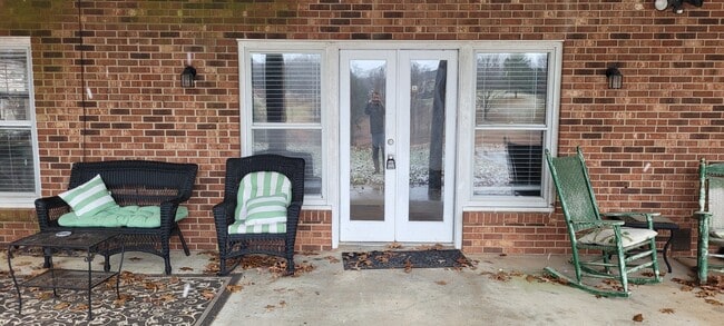 Photo - 3001 Foxdown Ct Unidad B