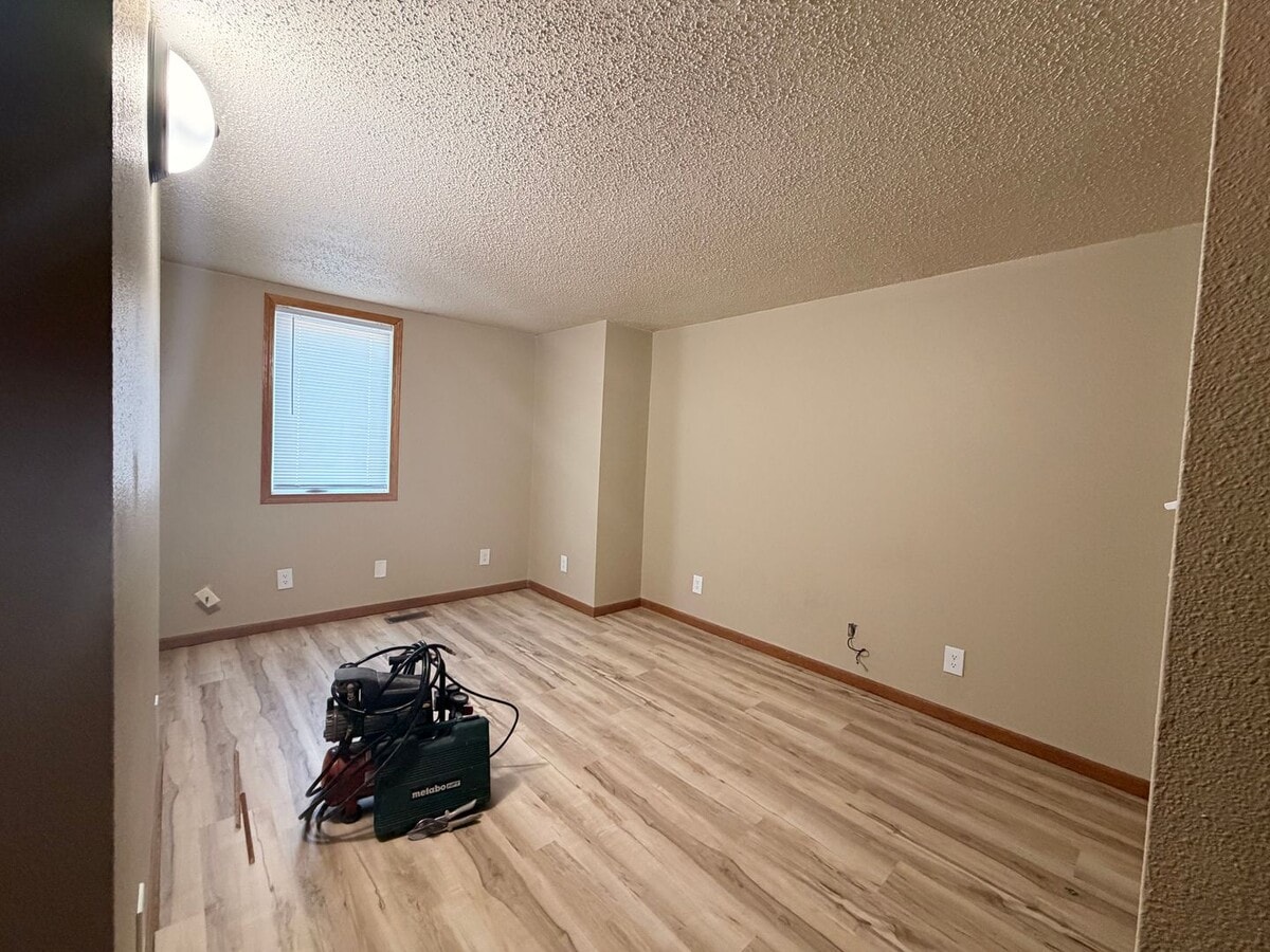 Photo - 1402 S 24th St Unit = 1402 S 24th Street