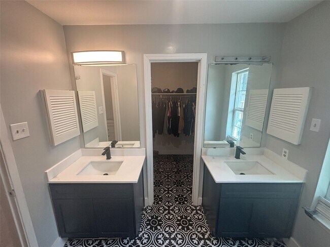 Photo - 6803 Marta Dr
