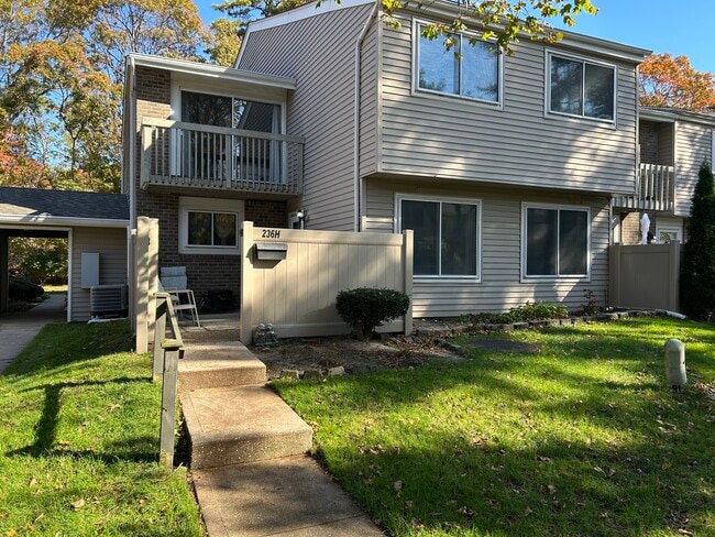 Photo - 236 Springmeadow Dr Unit H