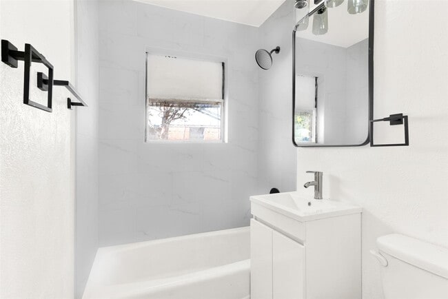 Photo - 9724 Windburn Dr