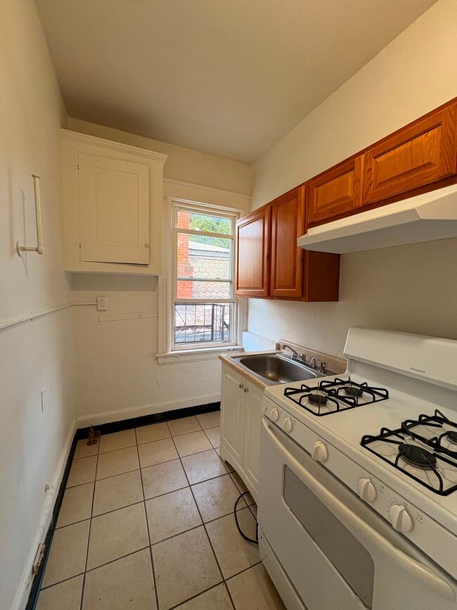 Photo - 58 Noxon St Unit 10
