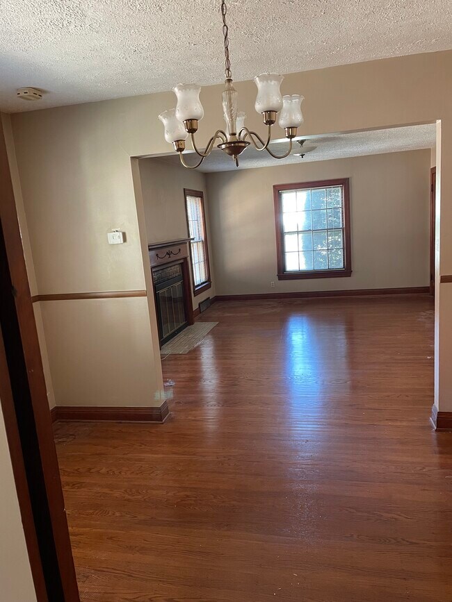 Photo - 210 Browns Ln Unit 1