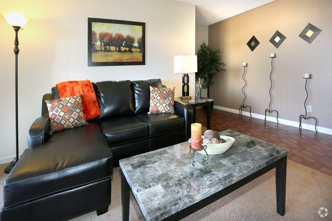 202 - La Paloma Apartments