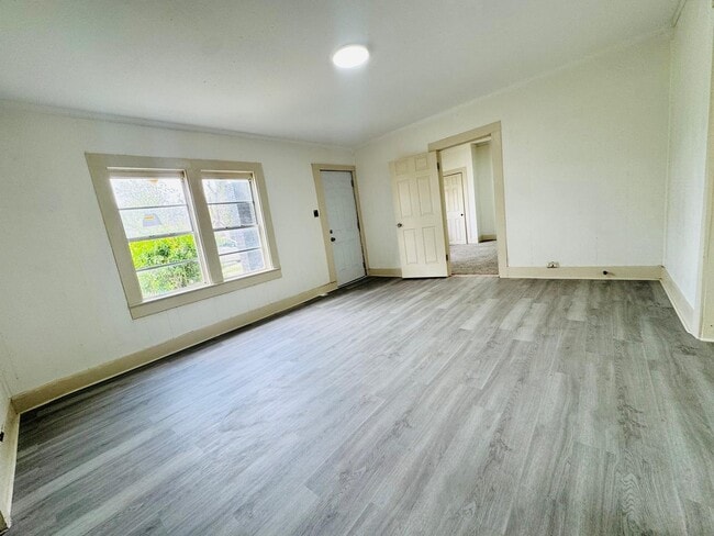 Photo - 66 E Ave G