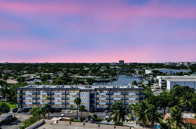 Building Photo - 777 S Federal Hwy Unit PH12 Rental