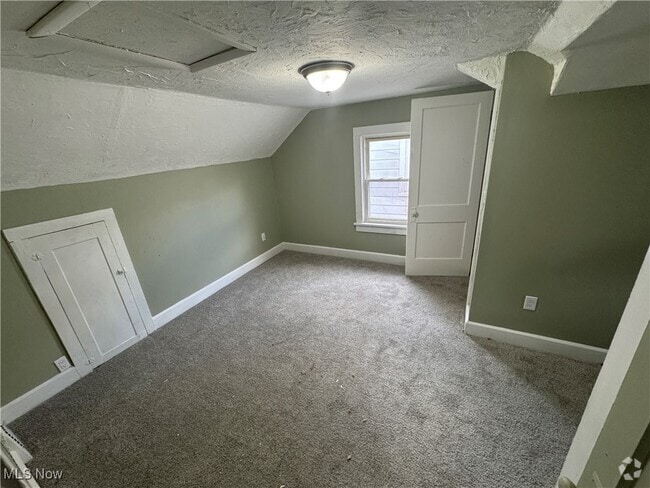 Building Photo - 5466 Grasmere Ave Rental
