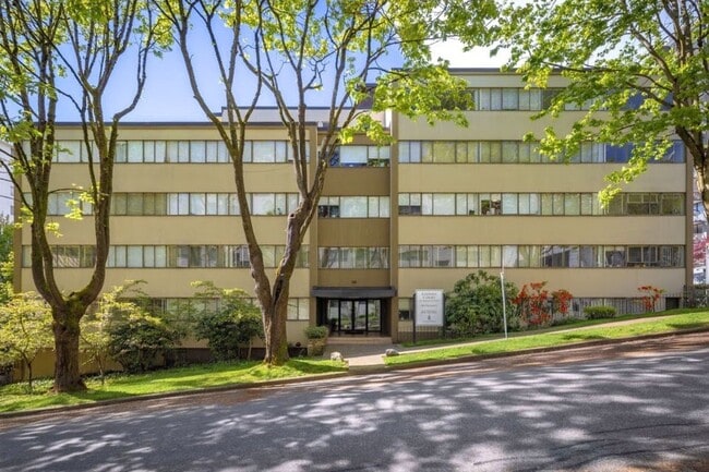 Building Photo - Stephen Court