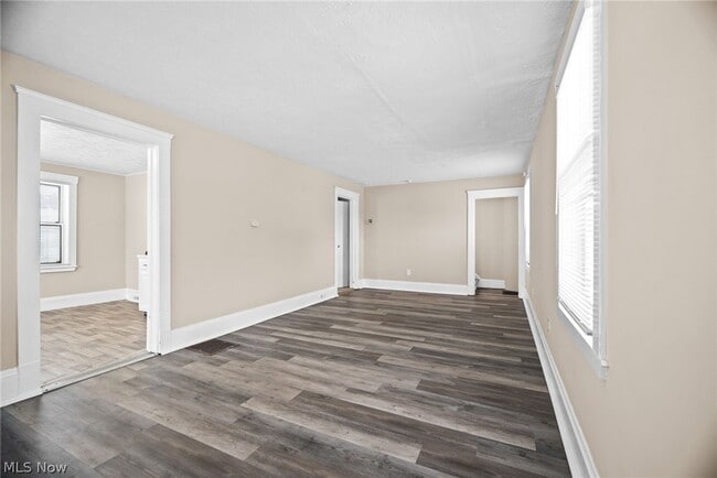 Photo - 153 Henry St
