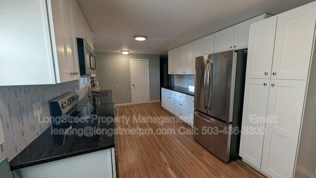 Photo - 2975 NW Stewart St