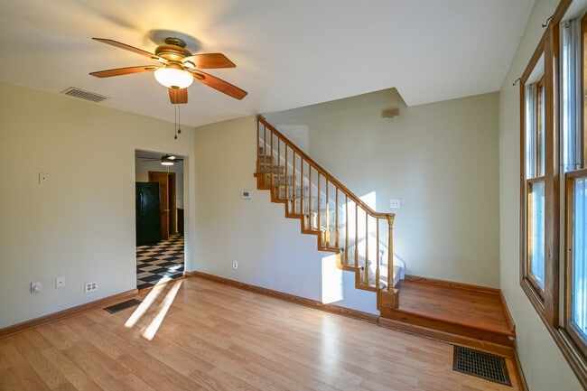 Photo - 29 N Shafer St