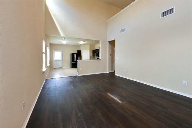 Photo - 613 Pinnacle Dr