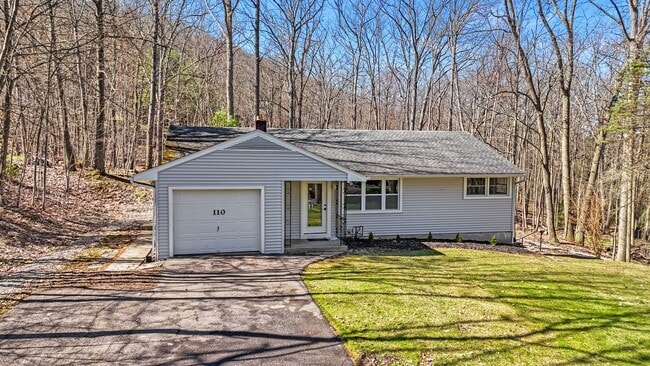 Photo - 110 Mill St