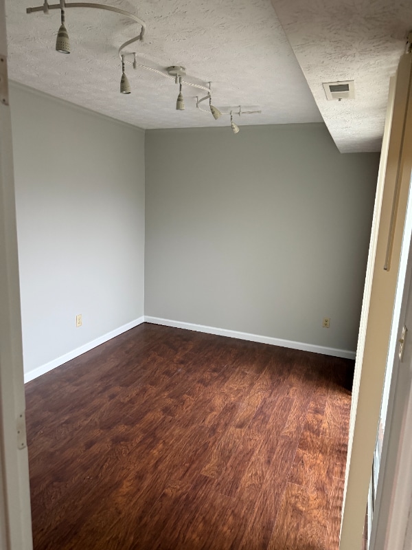 Photo - 14 Oakwood Ct