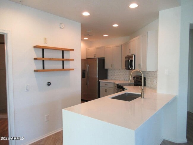 Building Photo - 11640 N Tatum Blvd Unit 2011 Rental