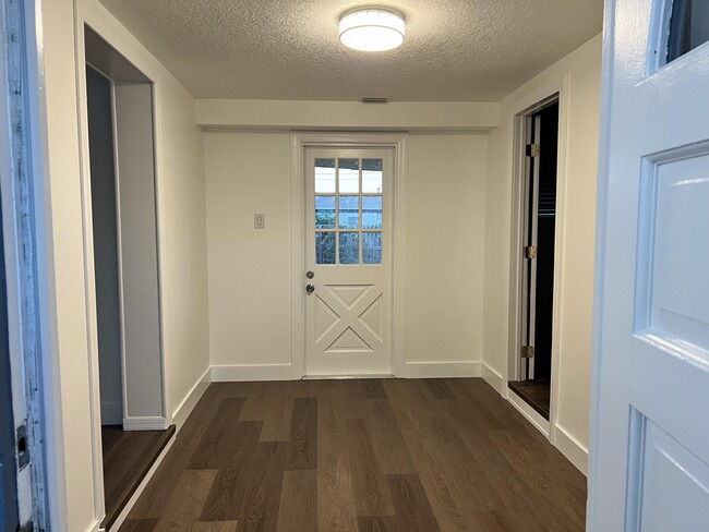 Photo - 1934 Wallace Ave