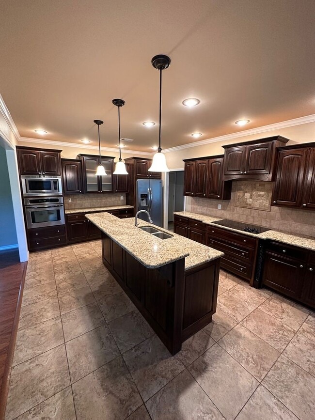 Photo - 1010 S Vancouver Ave