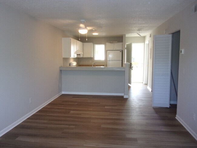 Photo - 2 Bedroom 2 Bath Upstairs Condo in Eagles Place