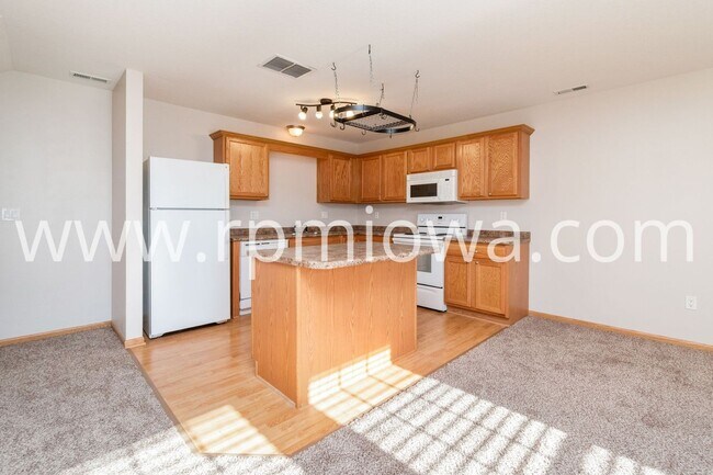 Photo - NEAR DMACC!! 2 Bedroom, 2 Bath Townhome in Ankeny