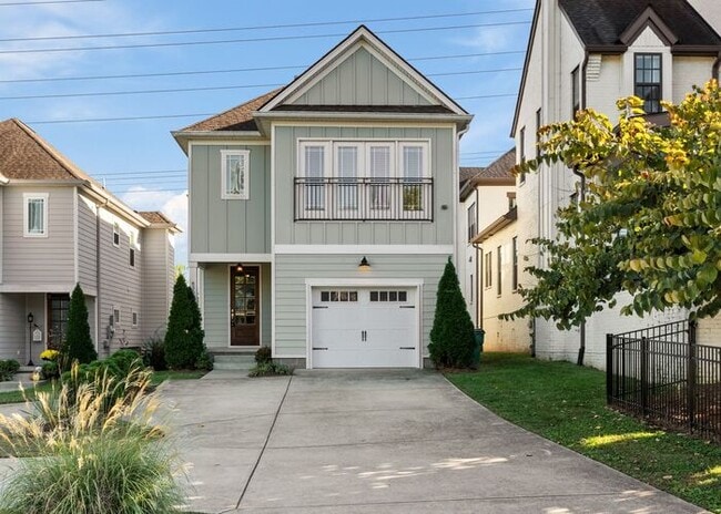 Building Photo - Stunning Home in Melrose 12 South Area...D...