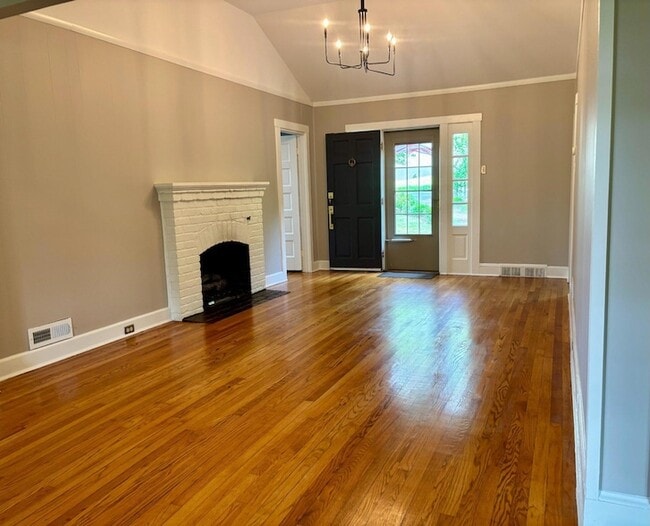 Photo - 155 Ridgeway Cir