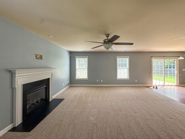 Photo - Beautifully Maintained 3 Bed 2.5 Bath West Gate Home