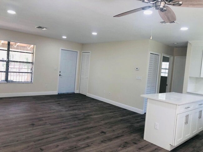 Photo - 13618 51st Pl N