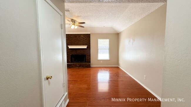 Photo - 2509 79th St