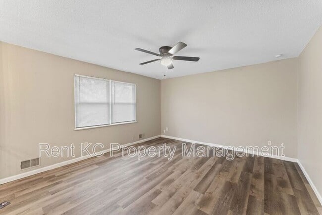 Photo - 1100 SW Kingscross Rd