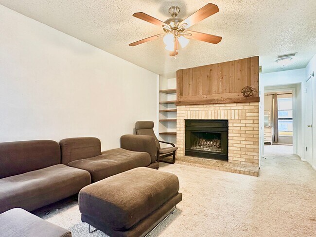 Photo - Lofted 2x1 in West Campus @ Poplar St. Unit 308