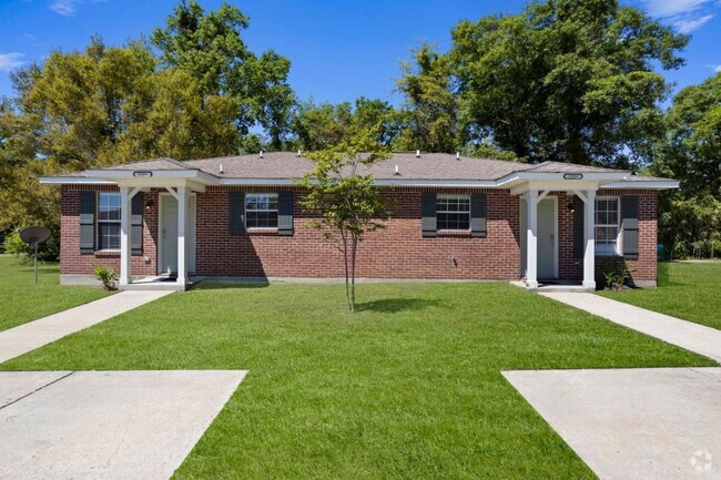 Building Photo - Gulfport Duplex Rental