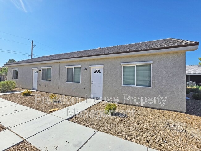 1121 Sixshooter Ave
