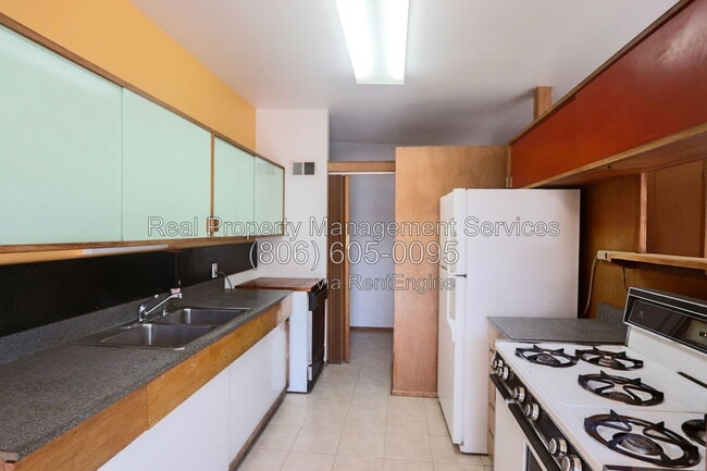 Photo - 2405 46th St