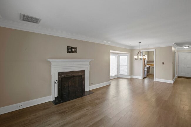 Photo - 245 Towergate Pl