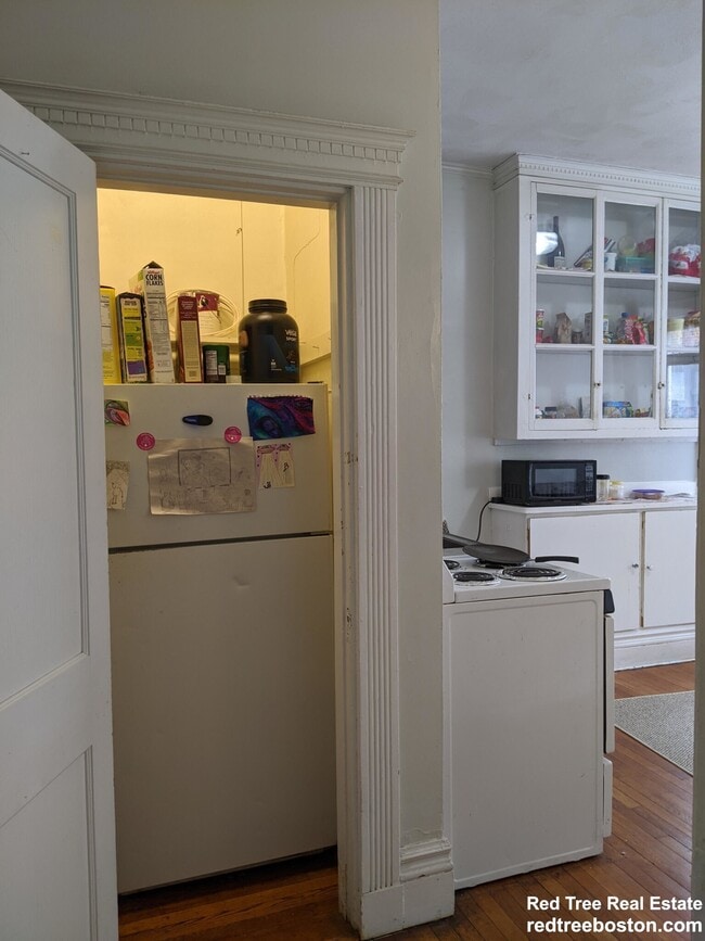 Photo - 80 Fenway St Unidad 12