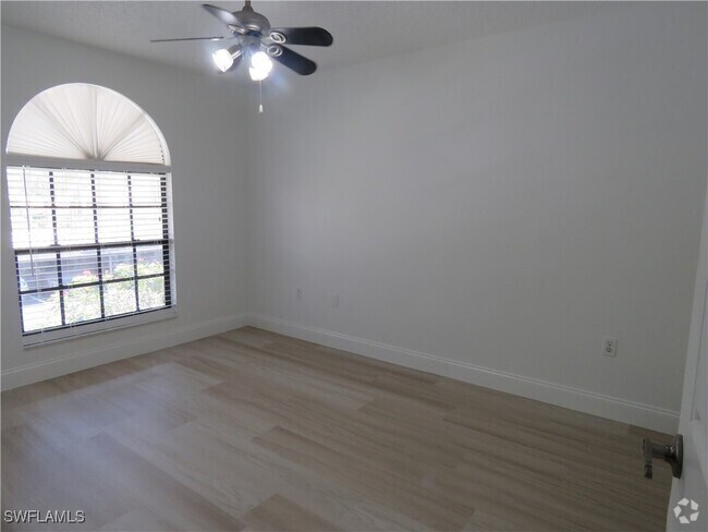 Building Photo - 809 Augusta Blvd Unit 809-7 Rental