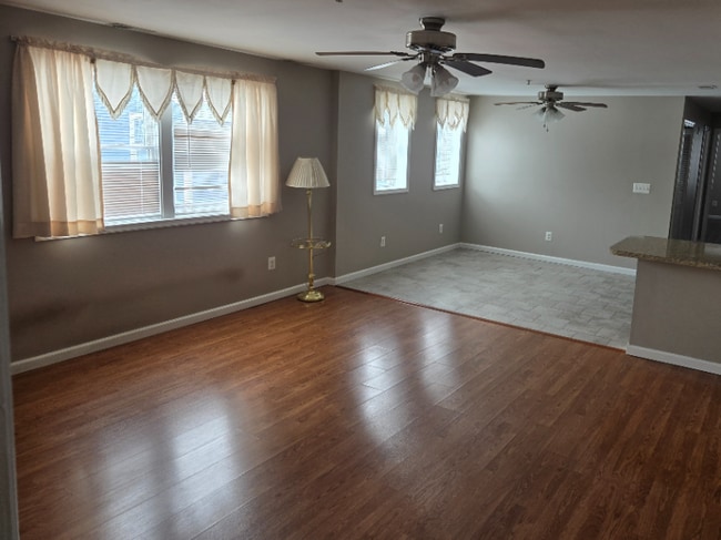 Photo - 40 N Main St Unidad 40B