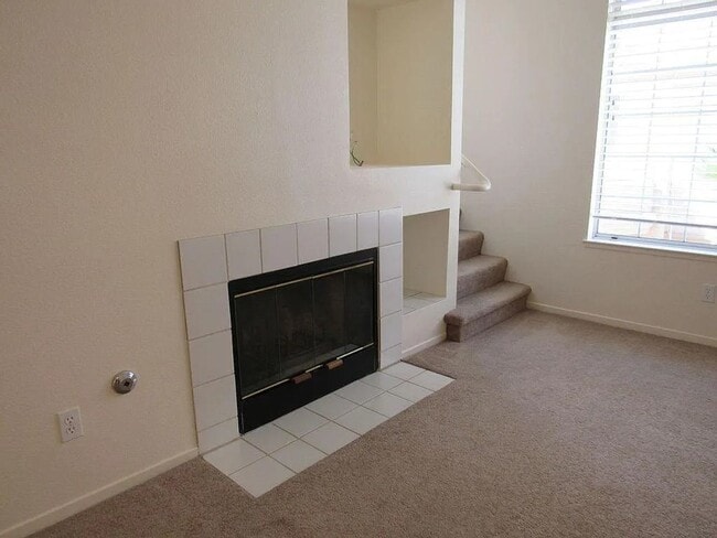 Photo - 1480 Los Buellis Way