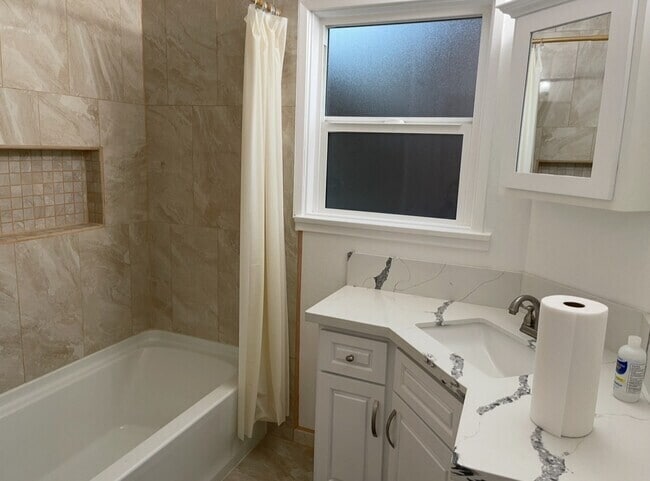 Photo - 9517 Kauffman Ave