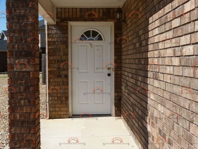 Photo - Spacious 2 Bedroom 2.5 Bath Duplex