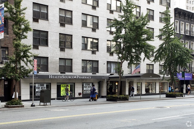 Photo - 235 E 57th St