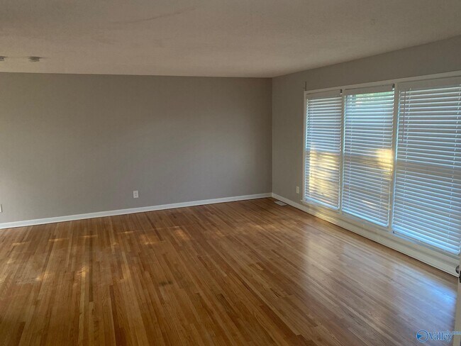 Photo - 4411 McClain Ln NW