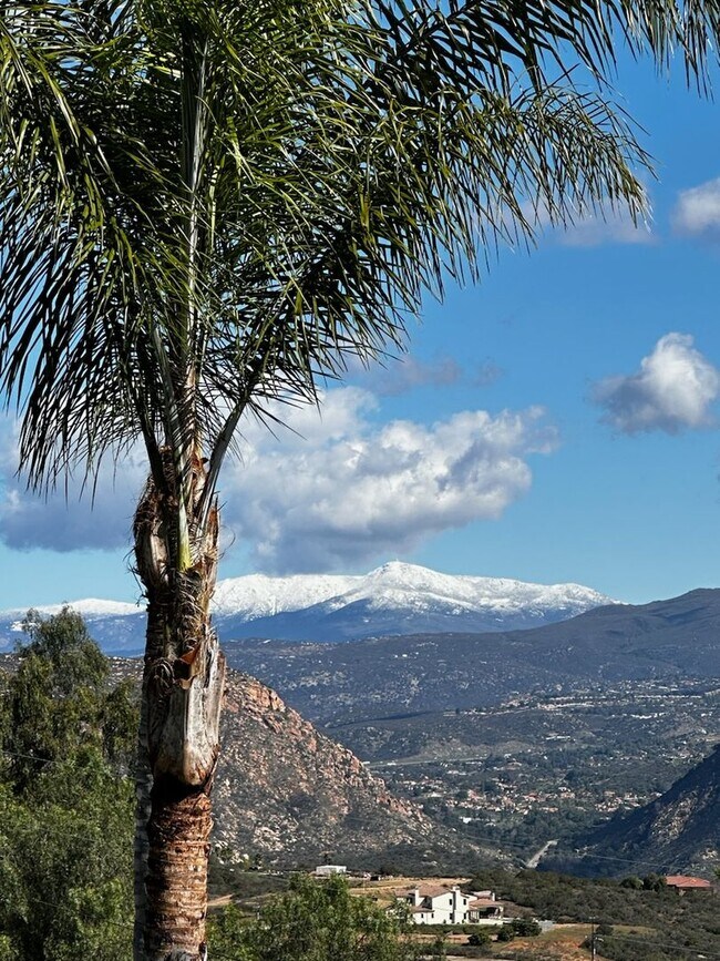 Photo - Awesome Home with Exceptional Views. MUST ...