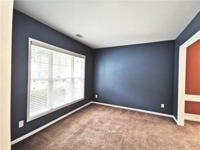 Photo - 2430 Woodford Ln NE