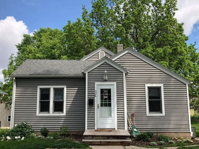 Photo - 526 W Bancroft Ave
