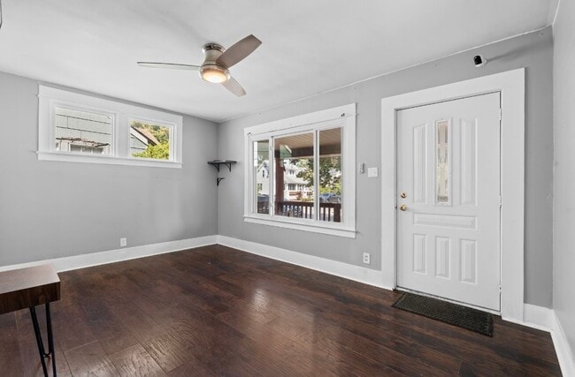 Photo - 243 Edgewood Pl