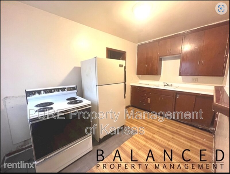 Photo - 1708 SW Washburn Ave